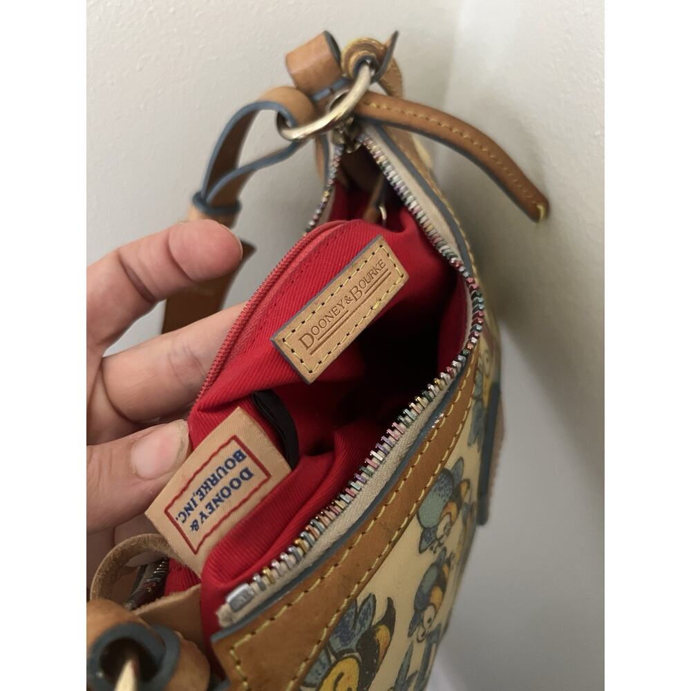 RARE VTG Y2K Dooney & Bourke Bumble Bee Print Shoulder Bag Leather canvas - Picture 12 of 13